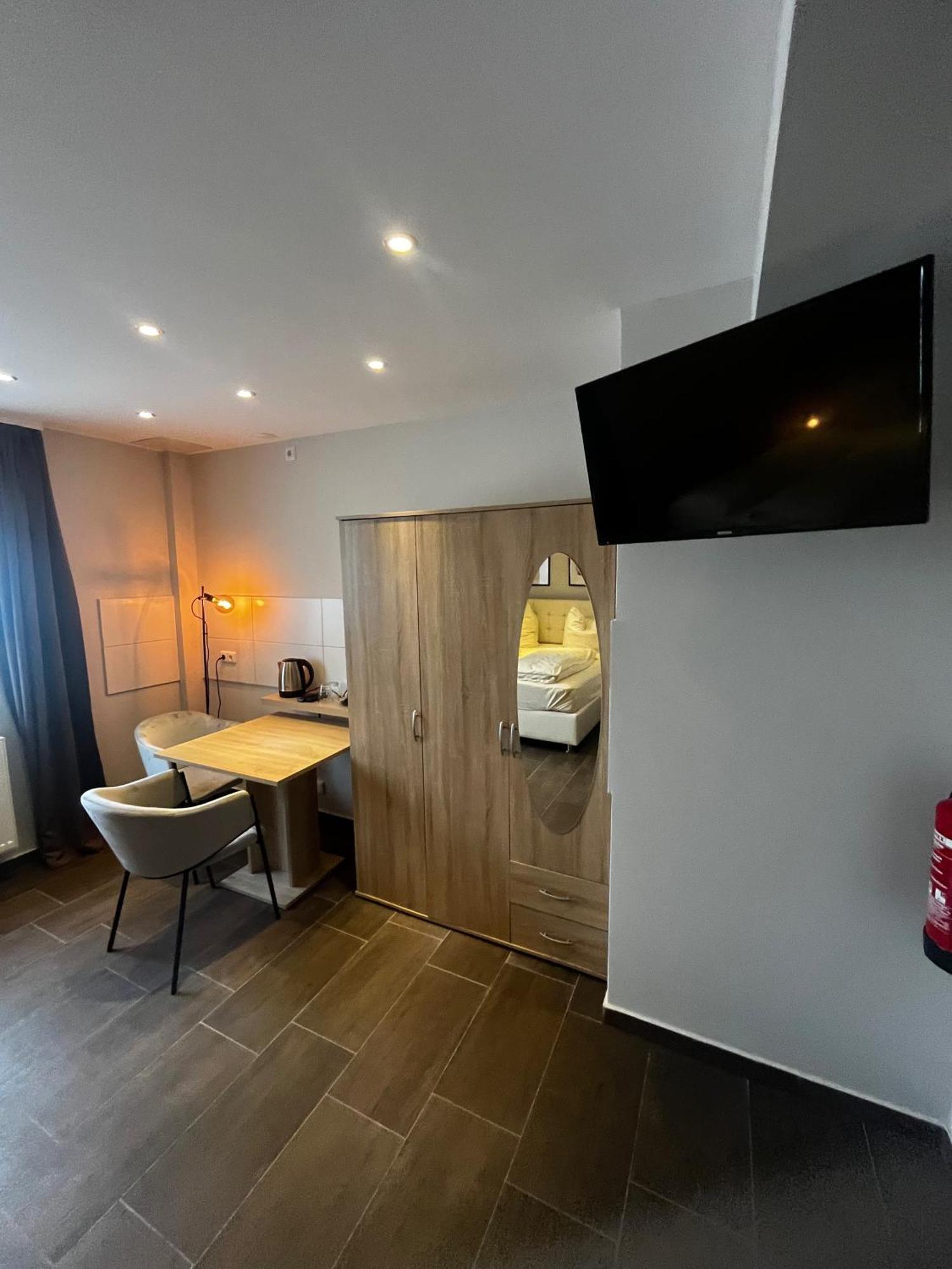 Mala Me Hotel Hannover Ngoại thất bức ảnh
