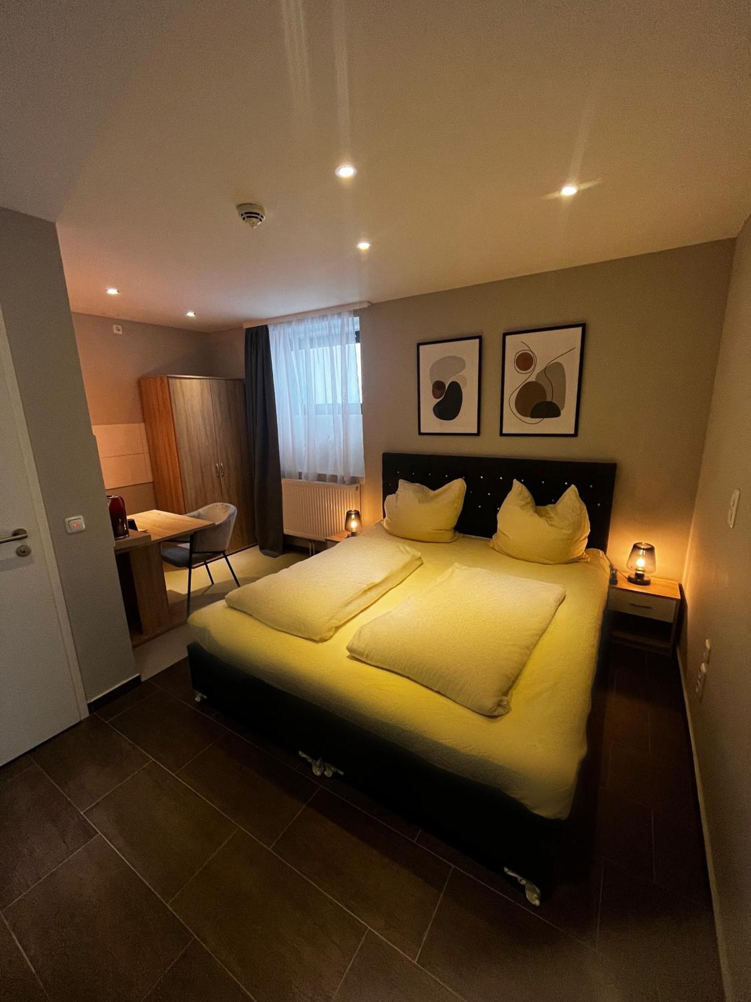 Mala Me Hotel Hannover Ngoại thất bức ảnh