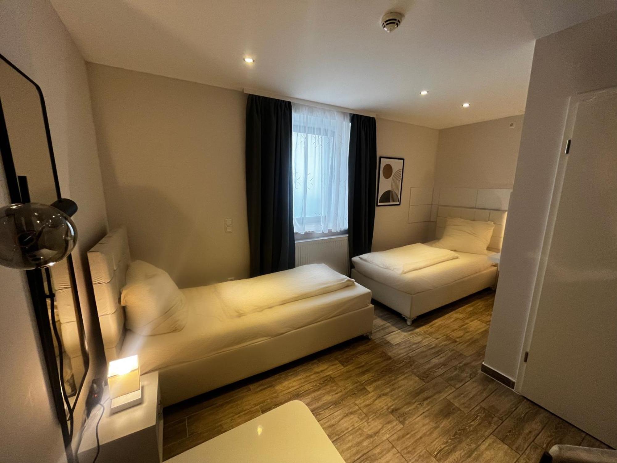 Mala Me Hotel Hannover Ngoại thất bức ảnh